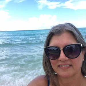 Meet your Posher, Lori